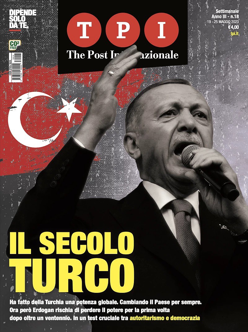 A capa da The Post Internazionale (1).jpg